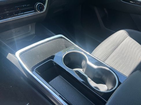 Used 2025 Chevrolet Equinox LT image 37