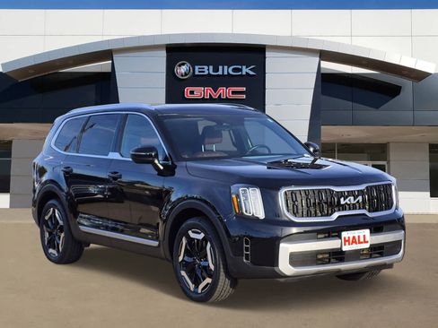 Used 2023 Kia Telluride EX w/ EX Captain's Chair Package image 1