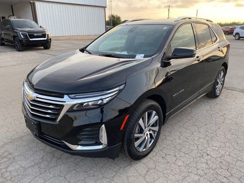Used 2024 Chevrolet Equinox Premier FWD image 2