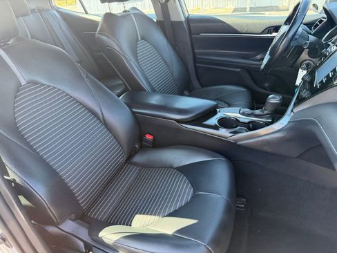 Used 2019 Toyota Camry LE image 28