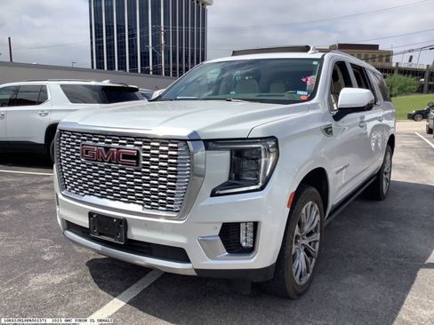 Used 2023 GMC Yukon XL Denali AWD/4WD image 4