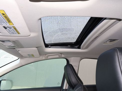 Used 2022 Honda HR-V EX-L image 8