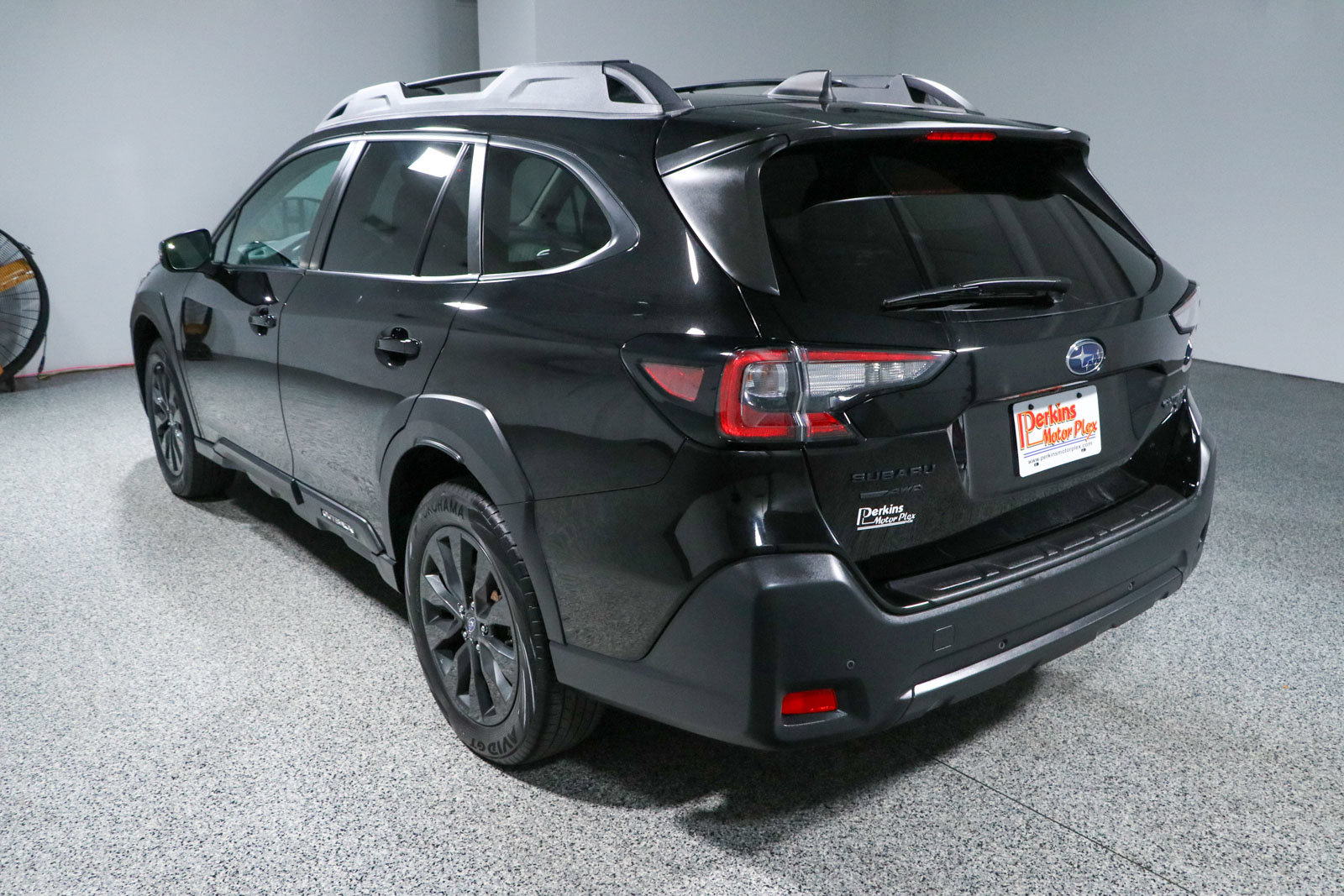 Used 2024 Subaru Outback Onyx Edition XT AWD/4WD image 9