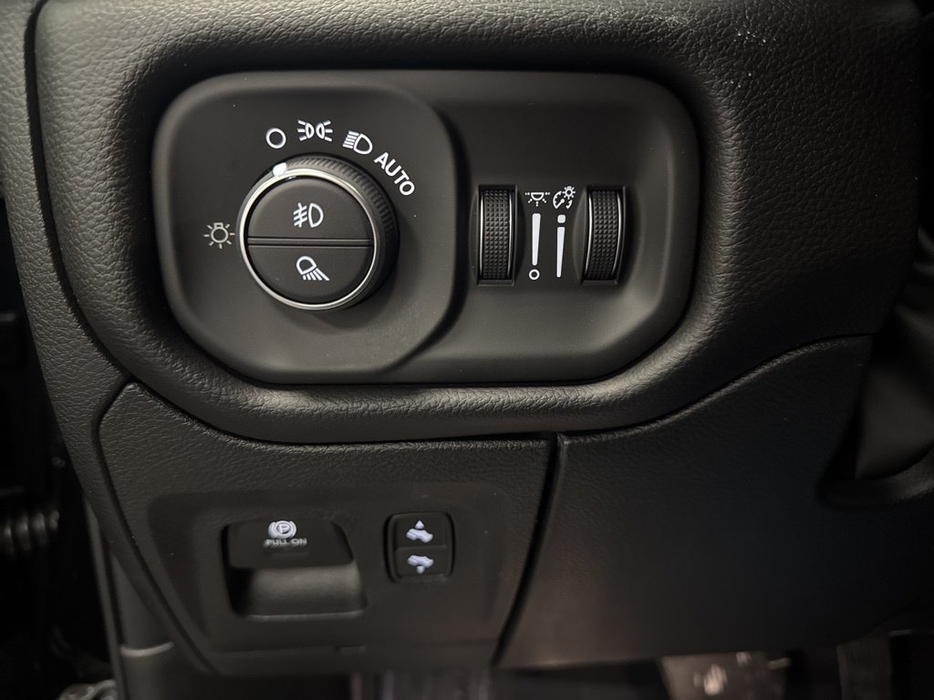 Used 2026 RAM 1500 Big Horn AWD/4WD image 18