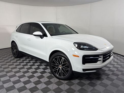 Used 2026 Porsche Cayenne AWD/4WD image 7