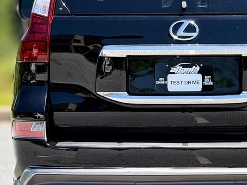 Used 2018 Lexus GX 460 Premium AWD/4WD image 16