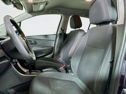 Used 2019 Chevrolet Trax LS image 11