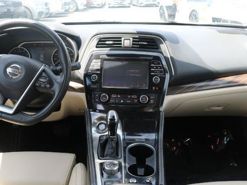 Used 2018 Nissan Maxima Platinum FWD image 22