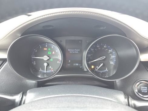 Used 2022 Toyota C-HR Limited FWD image 12