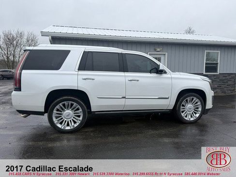 Used 2017 Cadillac Escalade Platinum AWD/4WD image 8