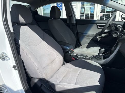 Used 2016 Hyundai Elantra SE FWD image 13