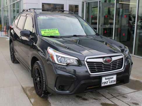 Used 2019 Subaru Forester Premium image 1