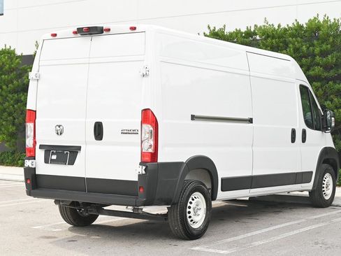 Used 2025 RAM ProMaster 2500 w/ Storage Group image 4