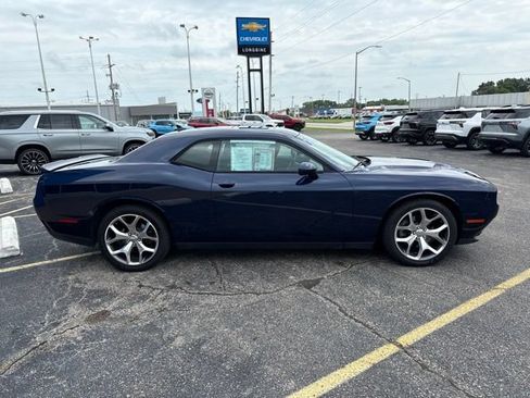 Used 2015 Dodge Challenger SXT Plus w/ Technology Group RWD image 8