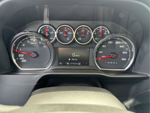 Used 2021 Chevrolet Silverado 1500 RST w/ Z71 Off-Road Package AWD/4WD image 17