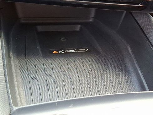 Used 2025 Chevrolet Equinox EV RS image 24