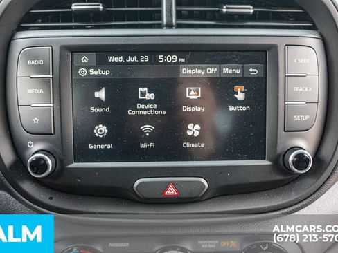 Used 2025 Kia Soul LX w/ LX Technology Package FWD image 34