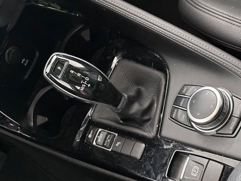 Used 2023 BMW X2 sDrive28i w/ M Sport Package image 18