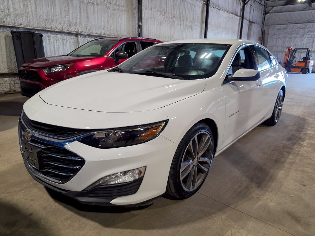 Used 2022 Chevrolet Malibu LT FWD image 1