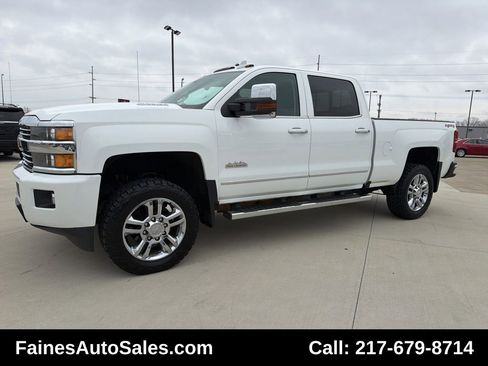 Used 2016 Chevrolet Silverado 2500 High Country w/ Duramax Plus Package image 5