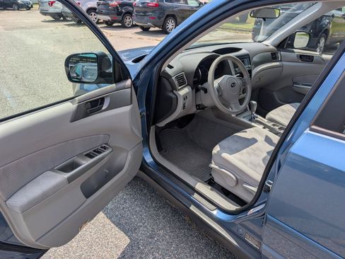 Used 2010 Subaru Forester 2.5X AWD/4WD image 11