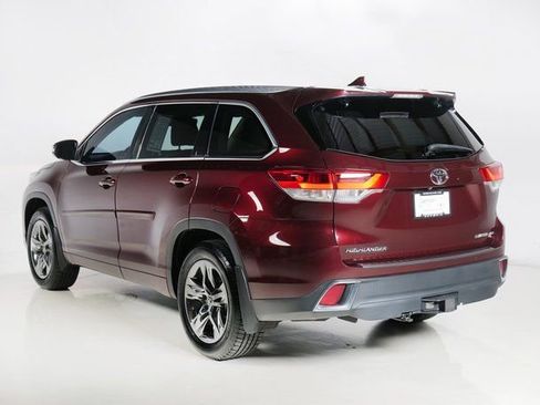 Used 2018 Toyota Highlander AWD V6 image 30