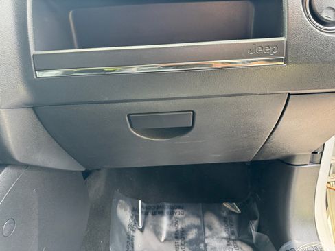 Used 2012 Jeep Patriot Limited w/ Sun/Sound Group image 35