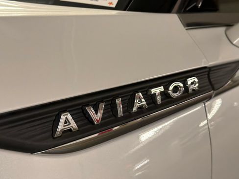 New 2026 Lincoln Aviator AWD image 16