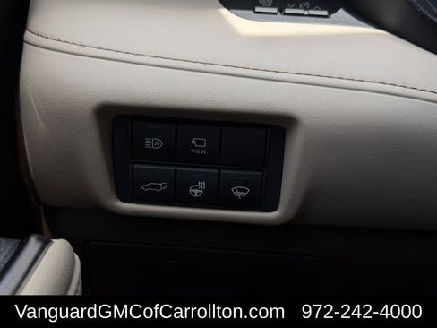 Used 2021 Toyota Highlander Platinum AWD/4WD image 26