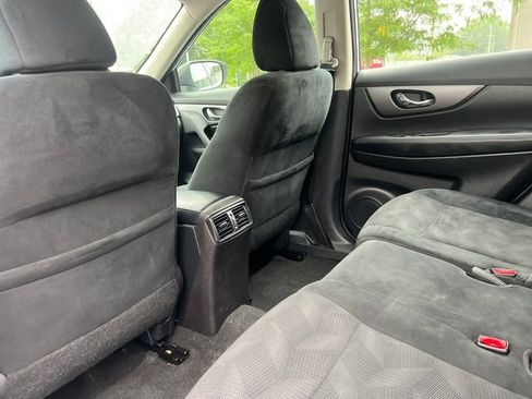 Used 2016 Nissan Rogue S FWD image 26