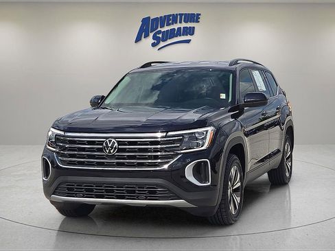 Used 2024 Volkswagen Atlas SE FWD image 2