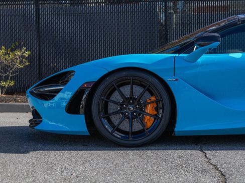 Used 2022 McLaren 720S Spider image 23