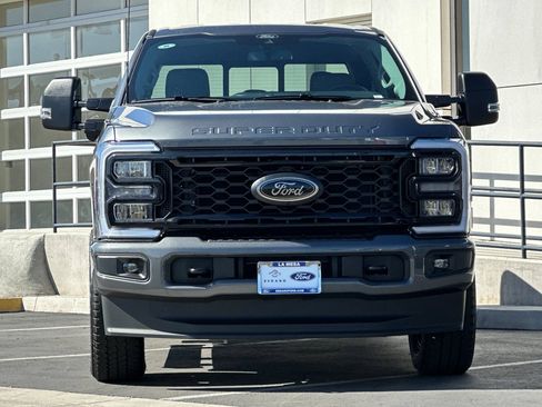 New 2026 Ford F250 XLT w/ XLT Premium Package AWD/4WD image 8