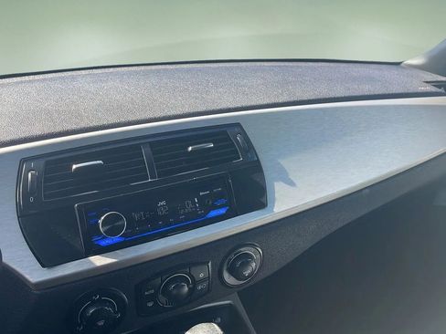 Used 2005 BMW Z4 2.5i RWD image 29