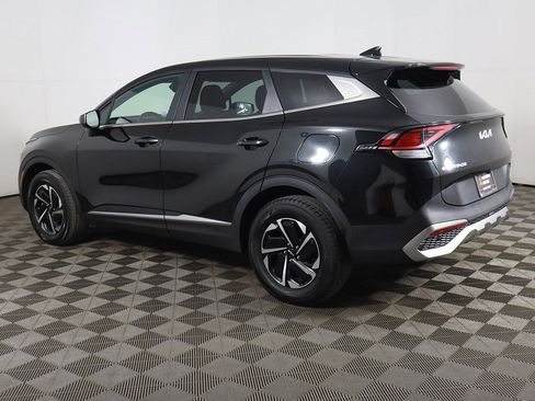 Used 2023 Kia Sportage LX image 11