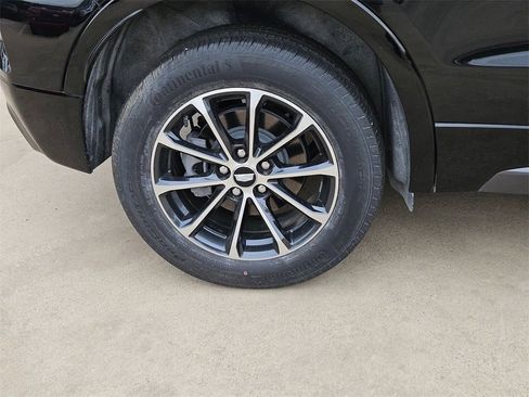 Used 2024 Cadillac XT4 Sport image 11