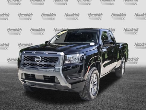 Used 2025 Nissan Frontier SV image 5