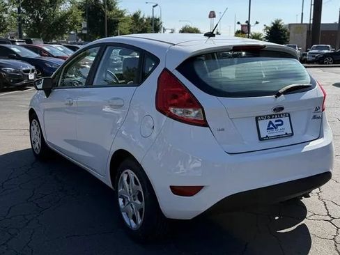 Used 2012 Ford Fiesta SE FWD image 4