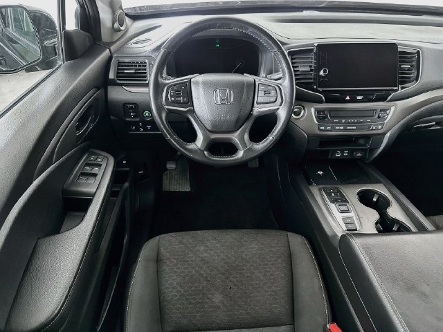 Certified 2025 Honda Ridgeline Sport image 4