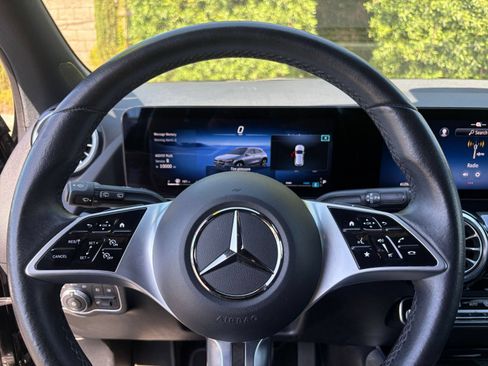 Used 2025 Mercedes-Benz GLA 250 image 29