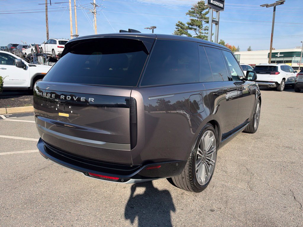 Used 2024 Land Rover Range Rover SE AWD/4WD image 7