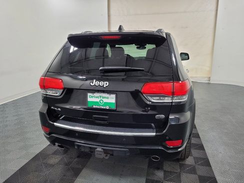 Used 2017 Jeep Grand Cherokee Overland AWD/4WD image 7