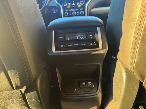 Used 2020 Subaru Ascent Limited w/ Technology Package image 20