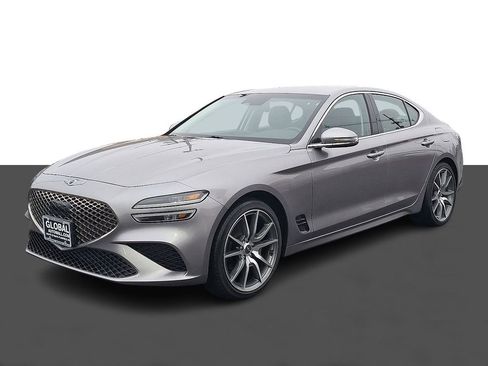 Used 2023 Genesis G70 2.0T image 3
