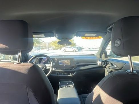 Used 2025 Chevrolet Equinox LT image 24