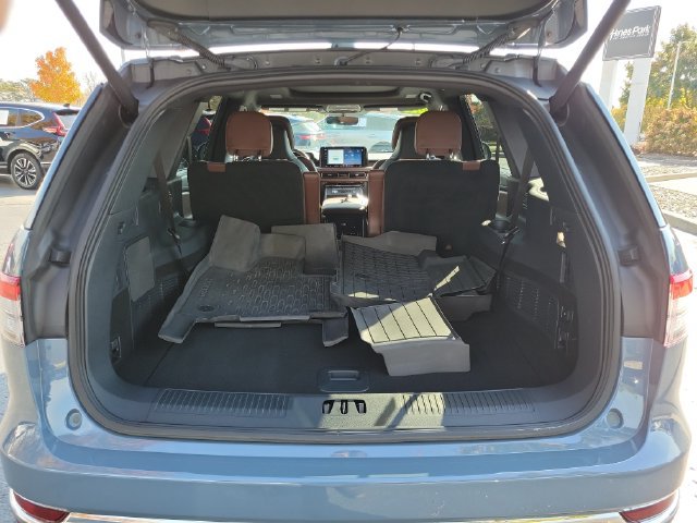 Used 2025 Lincoln Aviator Reserve w/ Equipment Group 201A AWD/4WD image 29