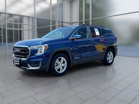Used 2022 GMC Terrain SLE w/ Driver Convenience Package AWD/4WD image 5