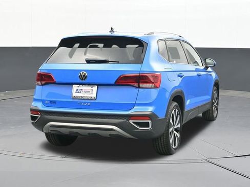 Used 2023 Volkswagen Taos SE FWD image 12