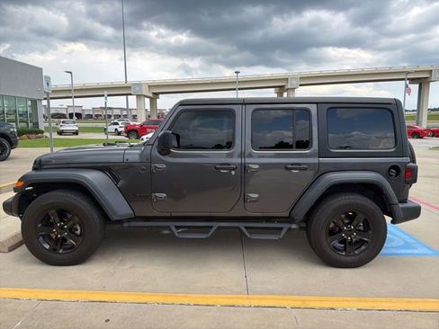 Used 2023 Jeep Wrangler Unlimited Sport AWD/4WD image 7