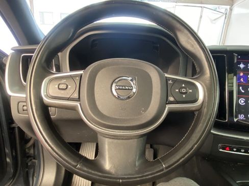 Used 2020 Volvo XC60 T5 Momentum AWD/4WD image 25